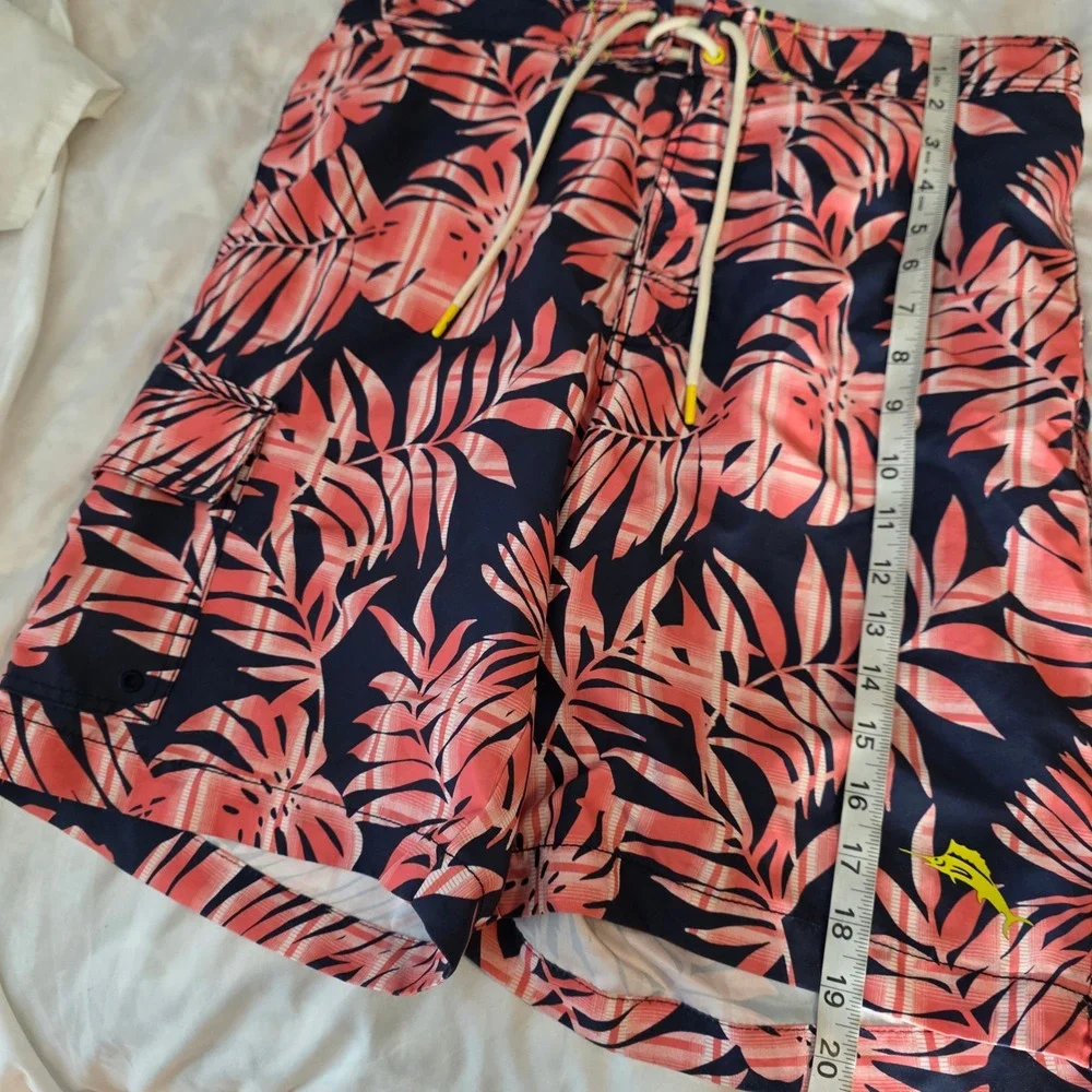 Tommy Bahama Mens Swim Trunks Size Medium Blue Coral Tropical Palm Leaf Cargo